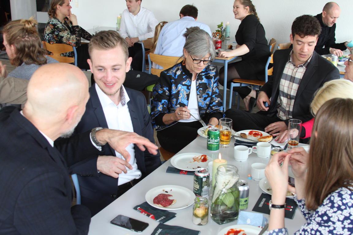 Klik på billedet for at lukke vinduet