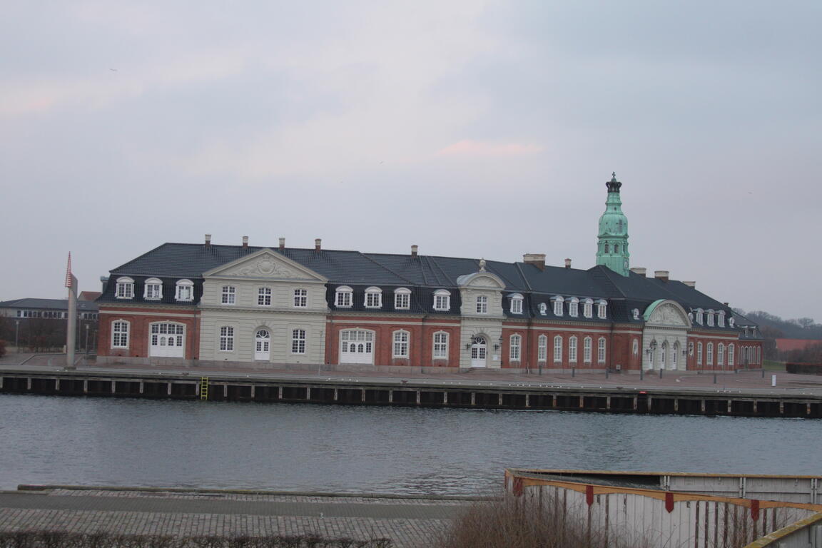 Klik på billedet for at lukke vinduet