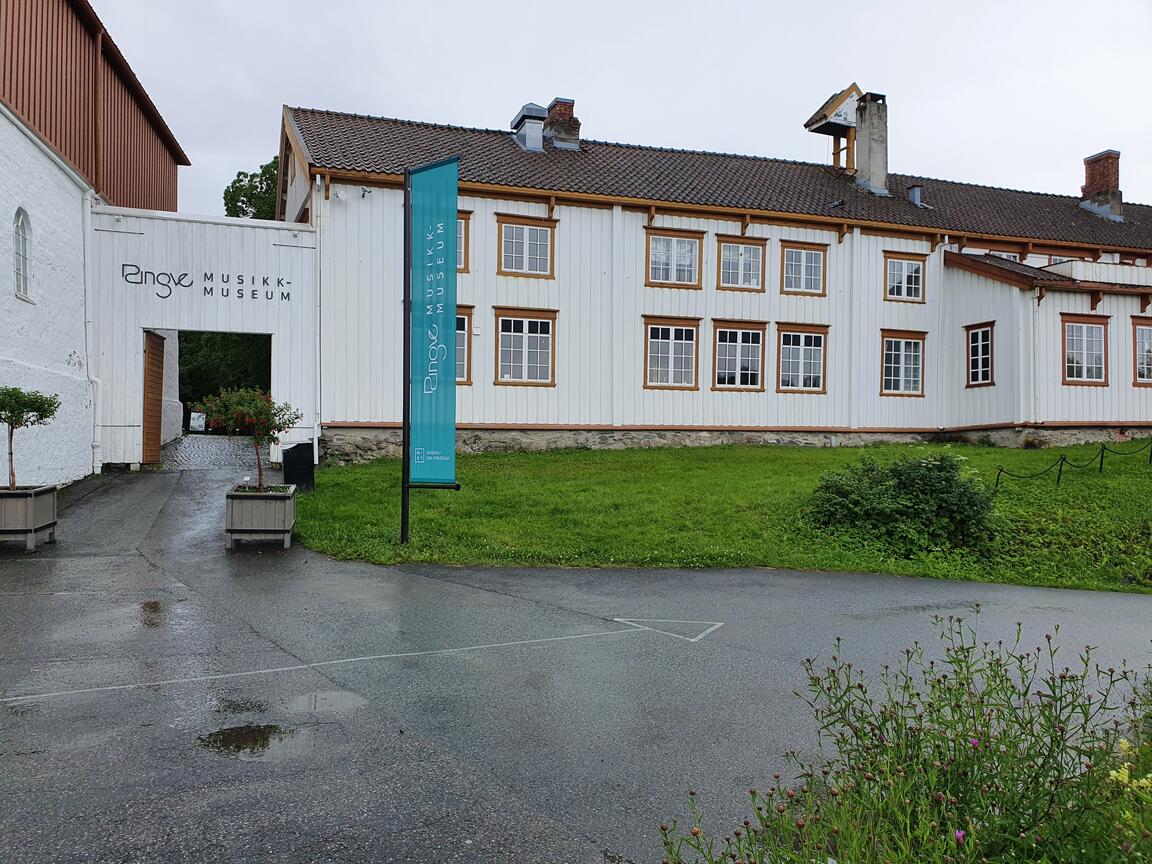 Klik på billedet for at lukke vinduet