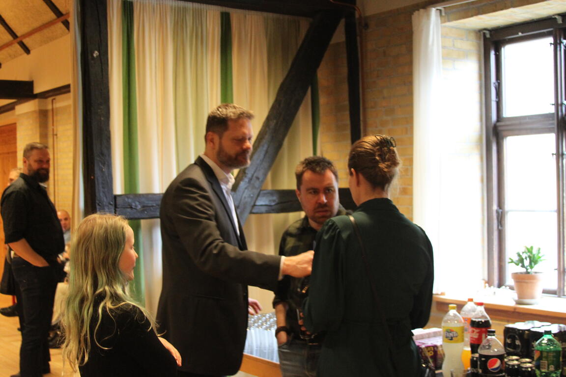 Klik på billedet for at lukke vinduet