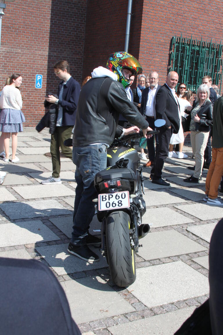 Klik på billedet for at lukke vinduet