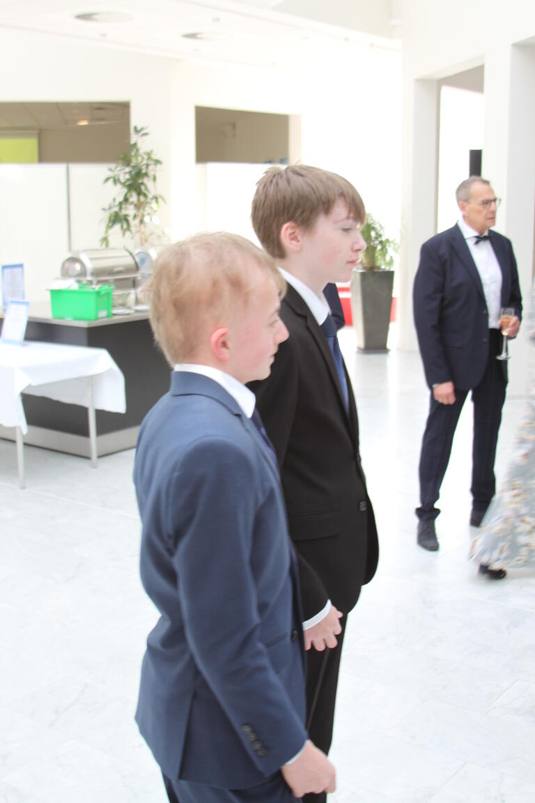 Klik på billedet for at lukke vinduet