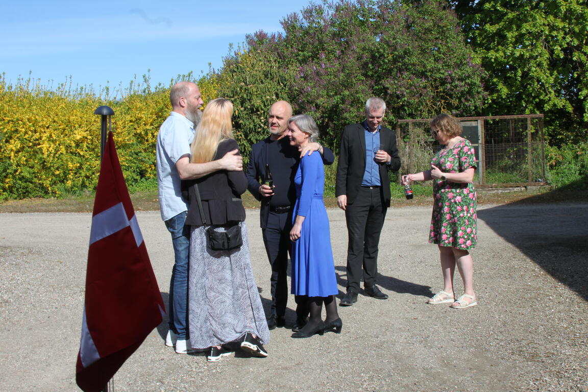 Klik på billedet for at lukke vinduet