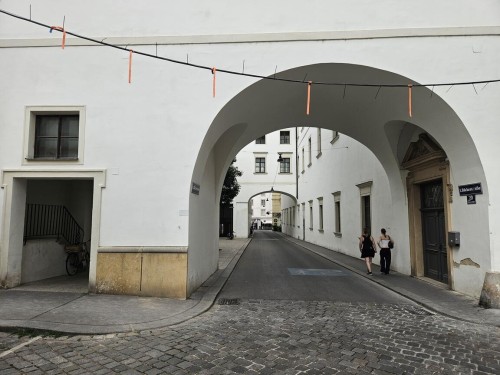 Klik på billedet for at se det i større format